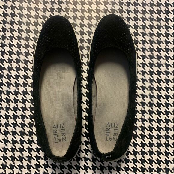 Naturalizer Philippe slip on sneaker 9.5, black with white soles - Picture 8 of 8